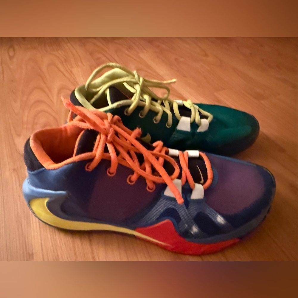 Nike Zoom Freak 1 Roots Mens Size 9 CT8476-800 Charles Veronica